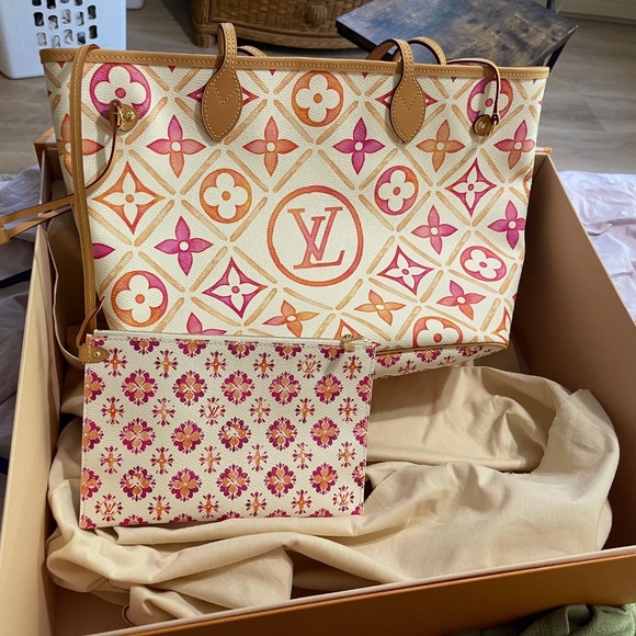 2024 Coral By The Pool Neverfull and NEW - Picture 2 of 7